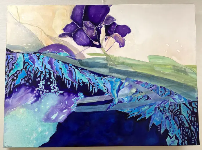 Lorsque les peintures étaient sèches sur mes mains, j'ai mis ma nouvelle robe et j'ai accueilli mon rêve... Couleur violet. 